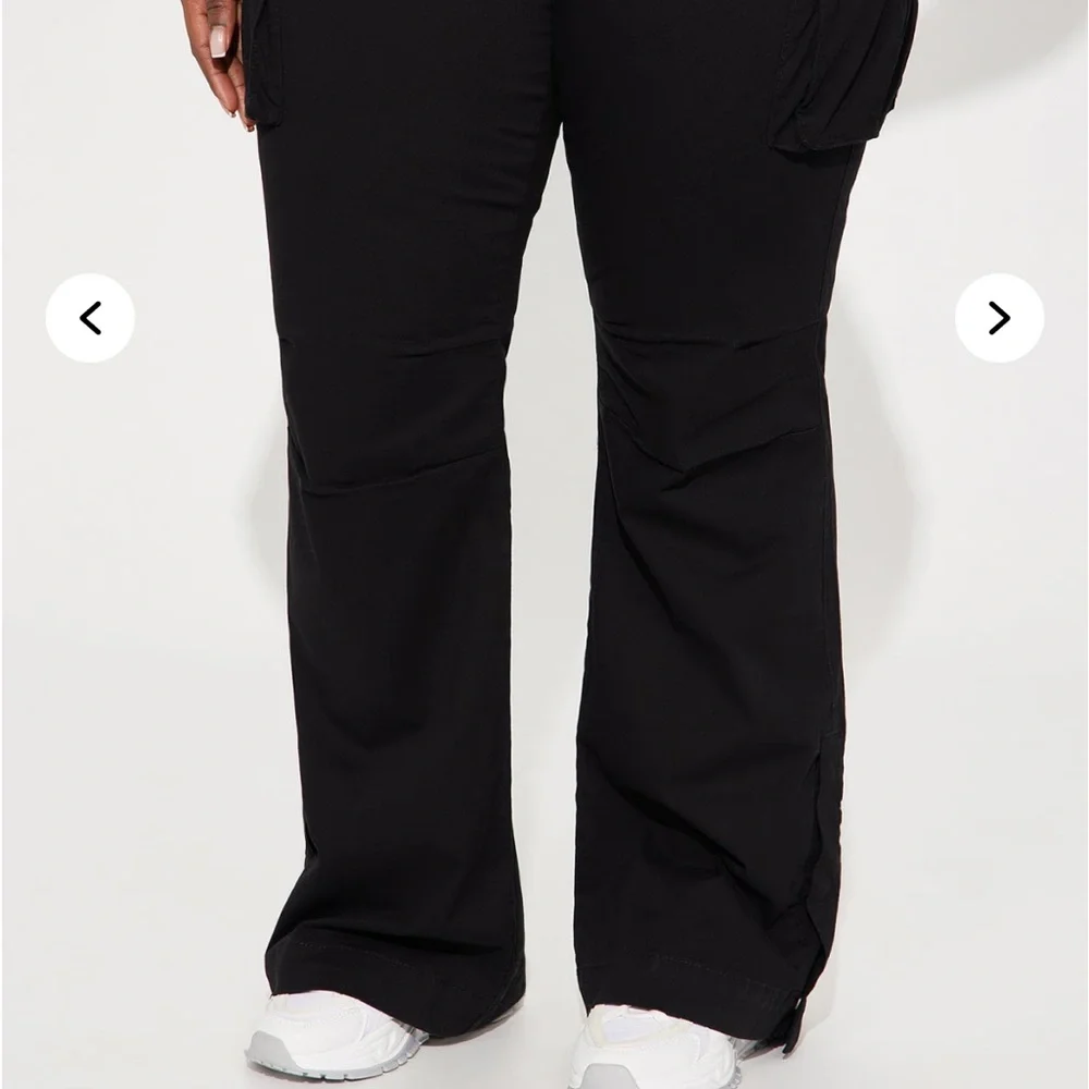 Fashion Nova Black cargo pants - Picture 2 of 3